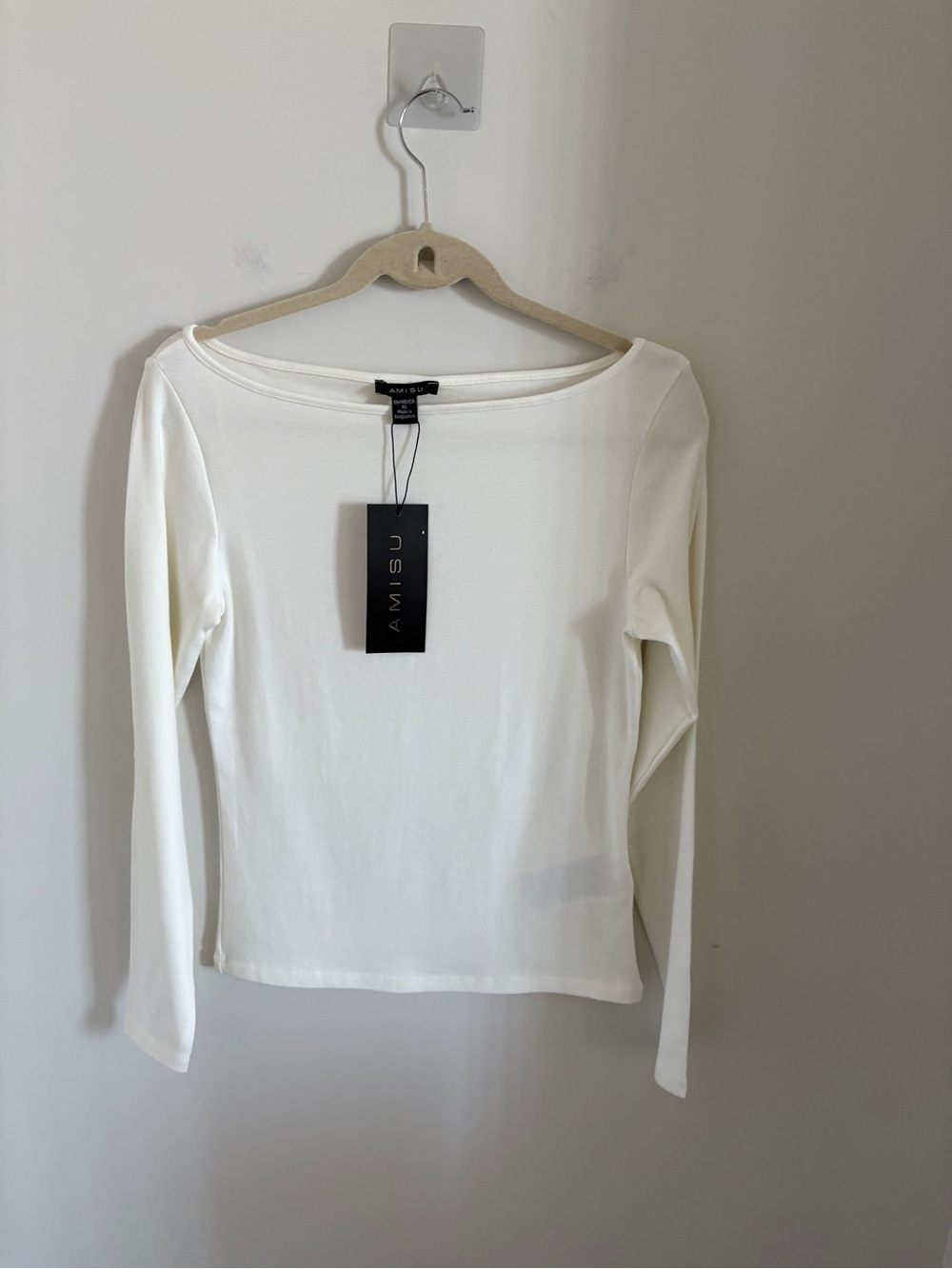 Amisu White Long Sleeve Boatneck Top Soft Fabric Size XL